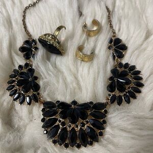 Elegant Black and Gold Jewelry Set